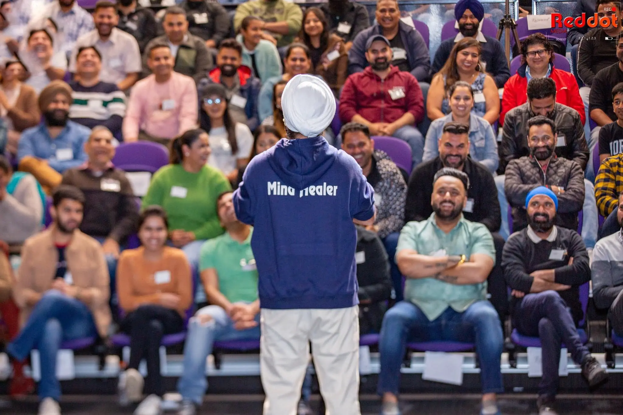 Best Hypnotist in India | Harman Singh Mind Healer providing Mind Programming Session